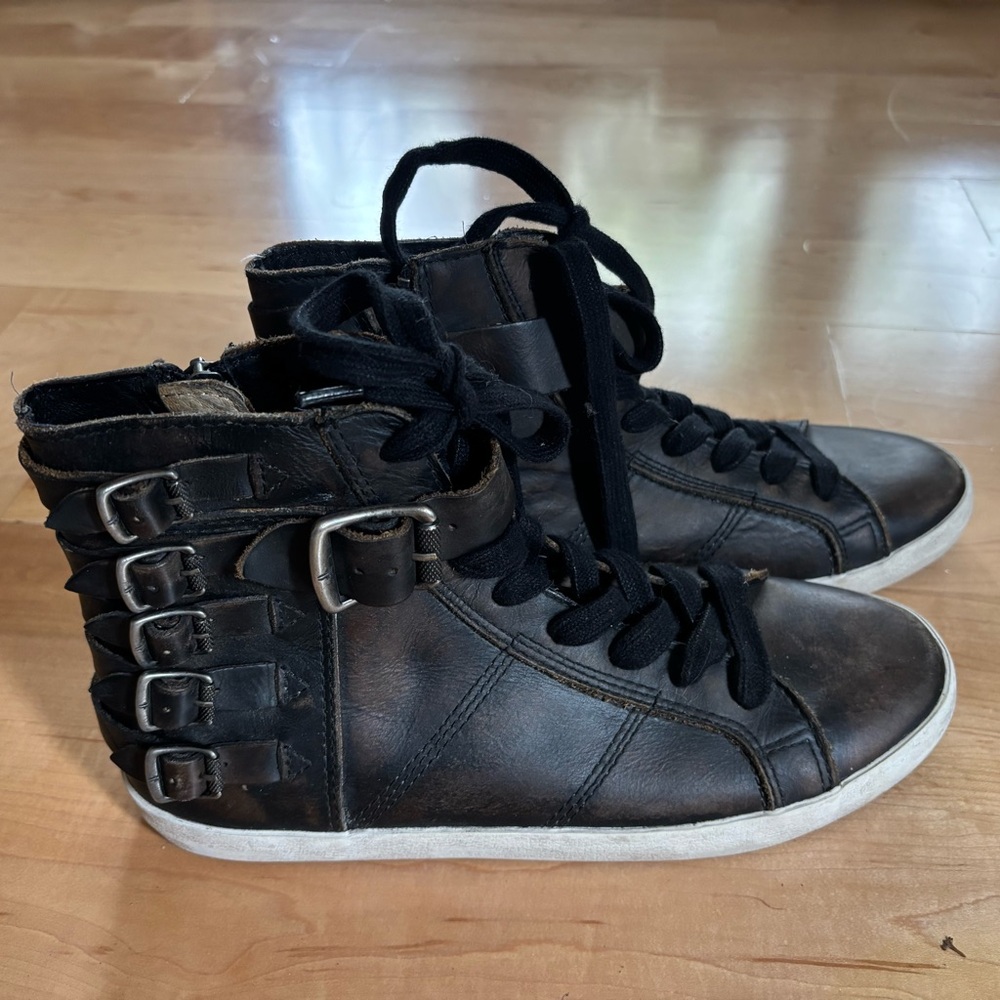 New w/o box Frye Dylan black belted high top sneakers 8.5 (unisex)